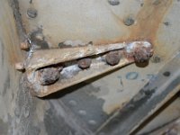 10 - rusty bolts on support fittings
